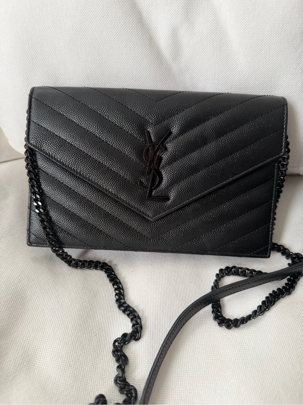 Saint Laurent Envelope Chain Wallet black monochrome design . - Picture 2 of 12